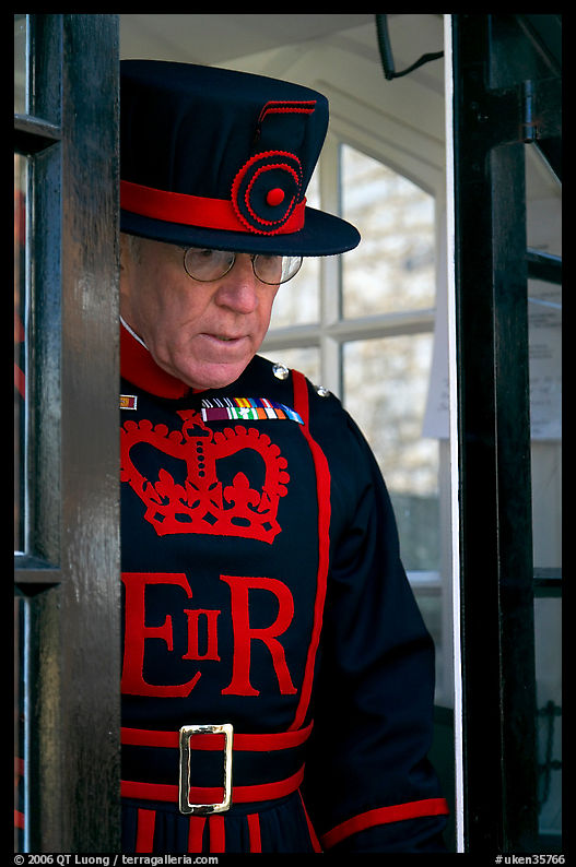 Yeoman Warder (Beefeater), Tower of London. London, England, United Kingdom