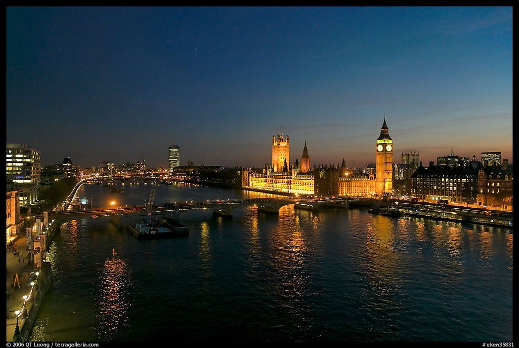 River Thames and Westmister Palace at night. London, England, United Kingdom