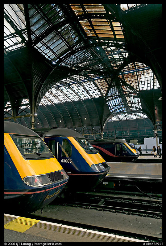 Trains in Paddington Railway station. London, England, United Kingdom
