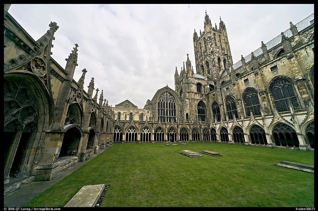 Great Cloister and Canterbury Cathedral nave and crossing spire. Canterbury,  Kent, England, United Kingdom