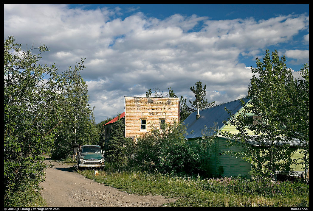 Side street. McCarthy, USA