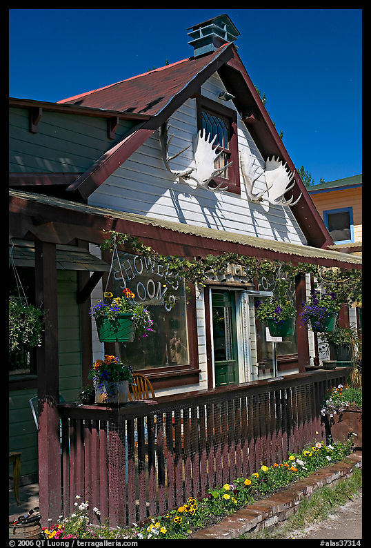 McCarthy lodge facade. McCarthy, USA