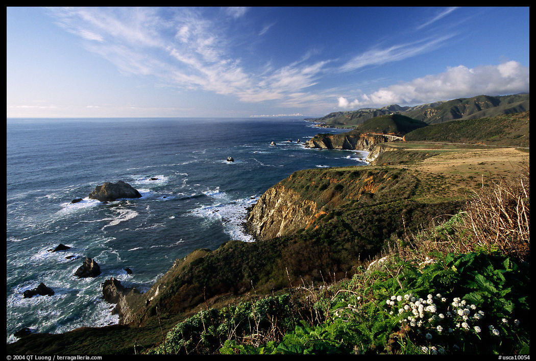 Coastline and Bixby creek bridge, late afternoon. Big Sur, California, USA