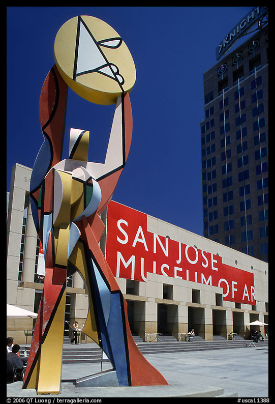 Sculpture and San Jose Museum of Art. San Jose, California, USA