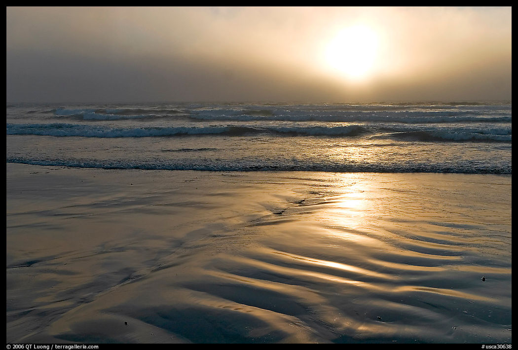 Foggy sunset over the ocean. Morro Bay, USA