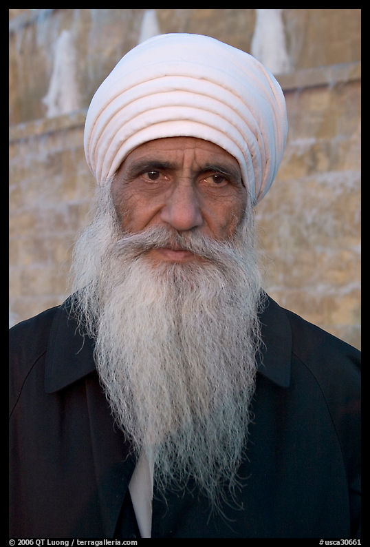 Sikh priest, Sikh Gurdwara Temple. San Jose, California, USA