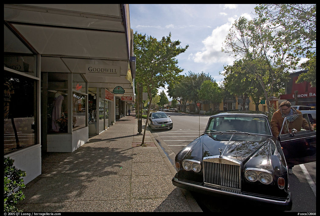 Goodwill store and Rolls-Royce on  Santa Cruz avenue. Menlo Park, SF Bay area, California, USA