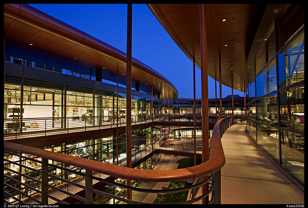 Newly constructed James Clark Center, dusk. Stanford University, SF Bay area, California, USA