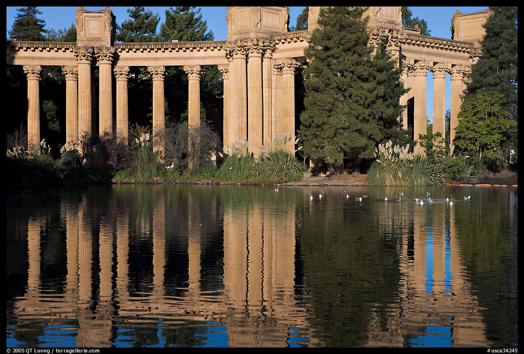 Colonades and reflexion, Palace of Fine Arts, morning. San Francisco, California, USA