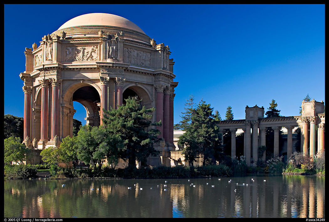 Rotunda and colonades, Palace of Fine Arts, morning. San Francisco, California, USA