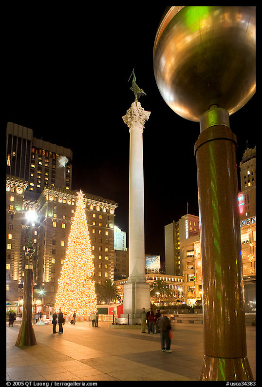 Union Square at night. San Francisco, California, USA