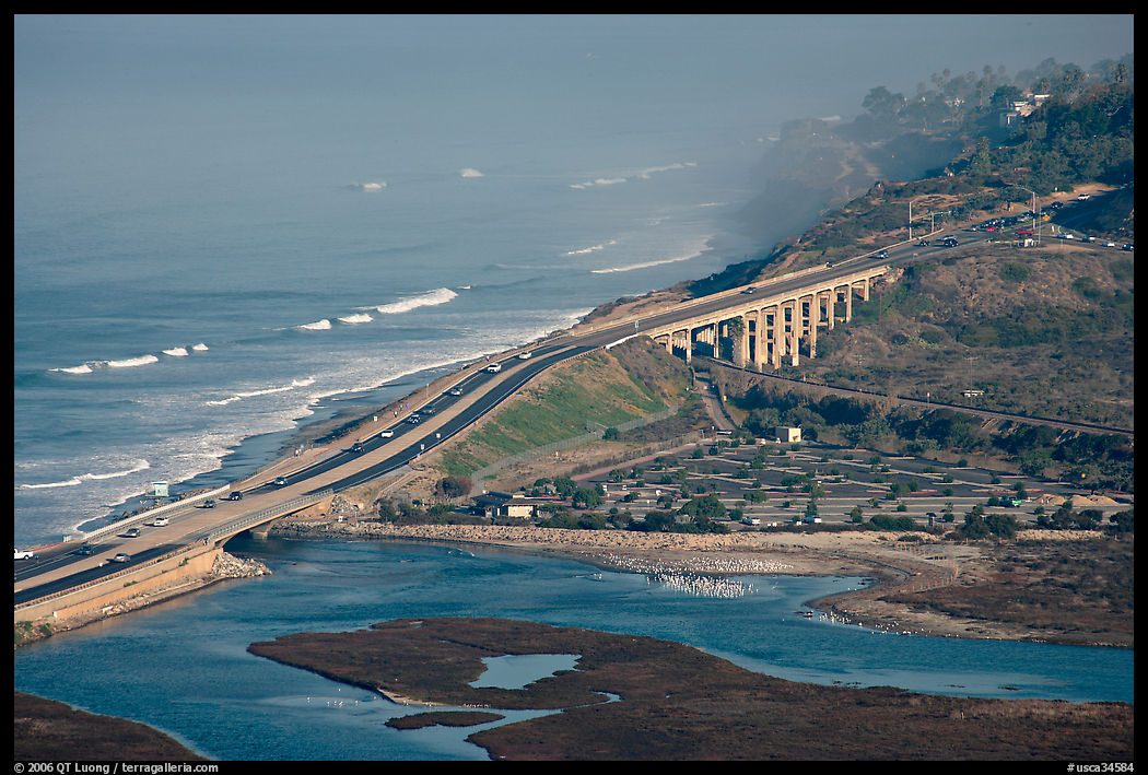 Coastal highway, early morning. La Jolla, San Diego, California, USA
