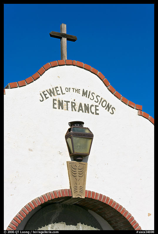 Entrance with sign Jewel of the Missions. San Juan Capistrano, Orange County, California, USA