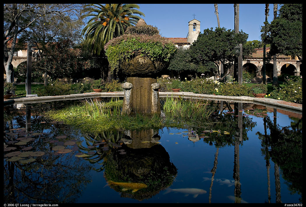 Moorish-style fountain in main courtyard. San Juan Capistrano, Orange County, California, USA