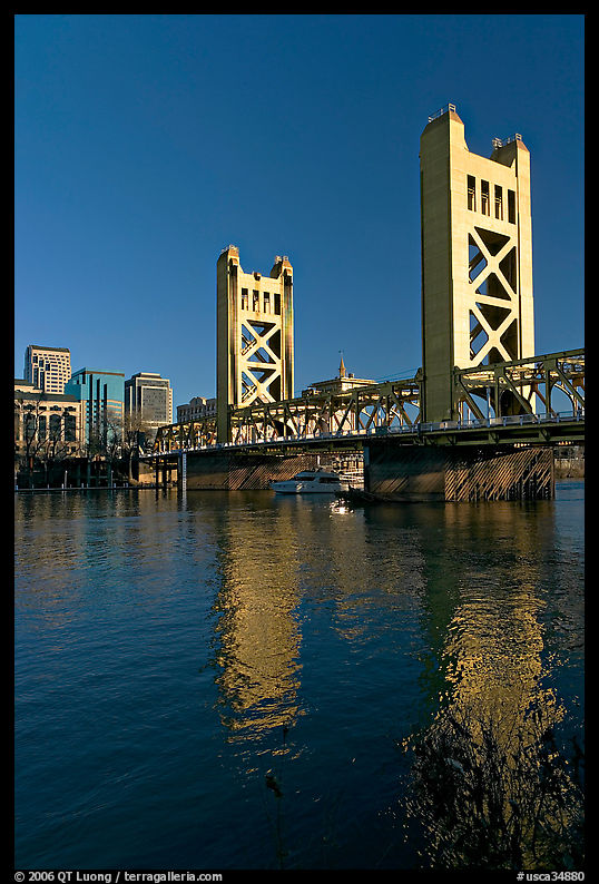 Tower bridge and Sacramento River, late afternoon. Sacramento, California, USA