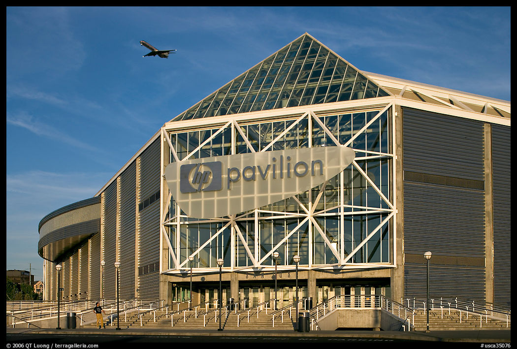 HP Pavilion with visitor and plane, late afternoon afternoon. San Jose, California, USA