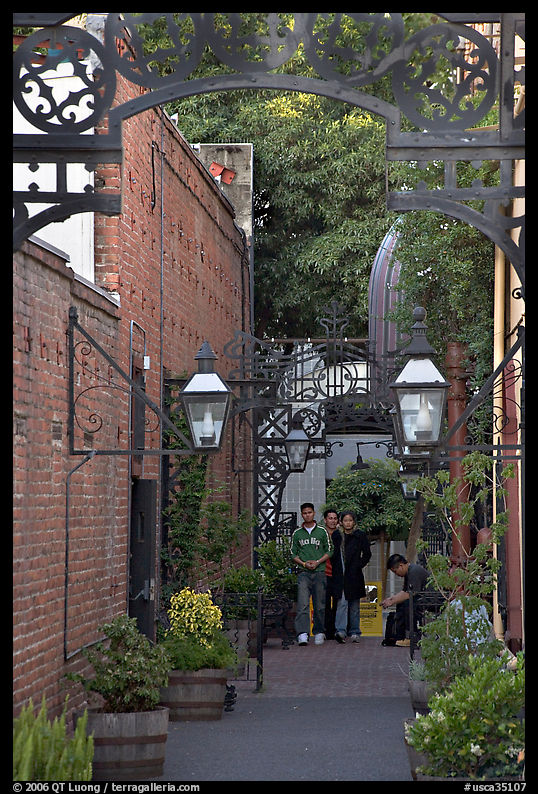 Alley, San Pedro Square. San Jose, California, USA