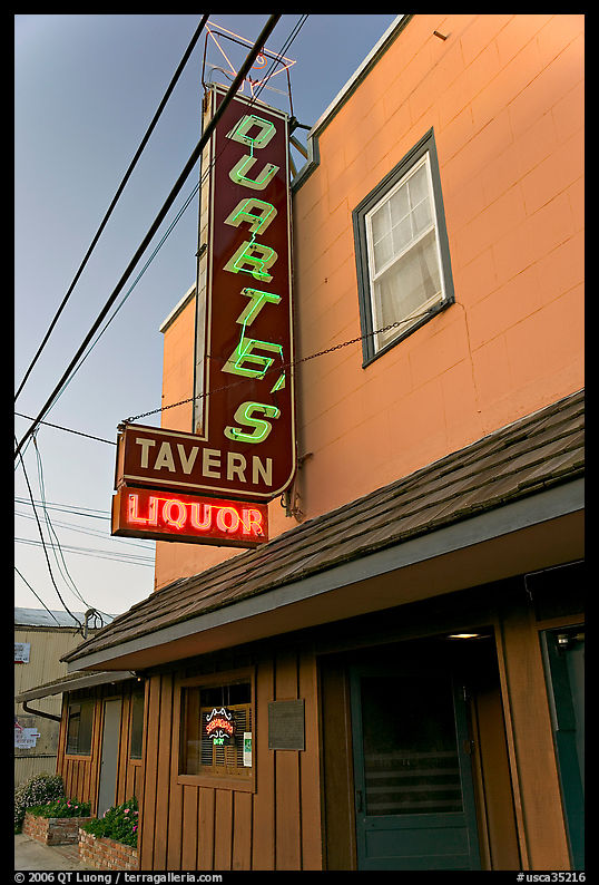 Duarte Tavern at dusk, Pescadero. San Mateo County, California, USA