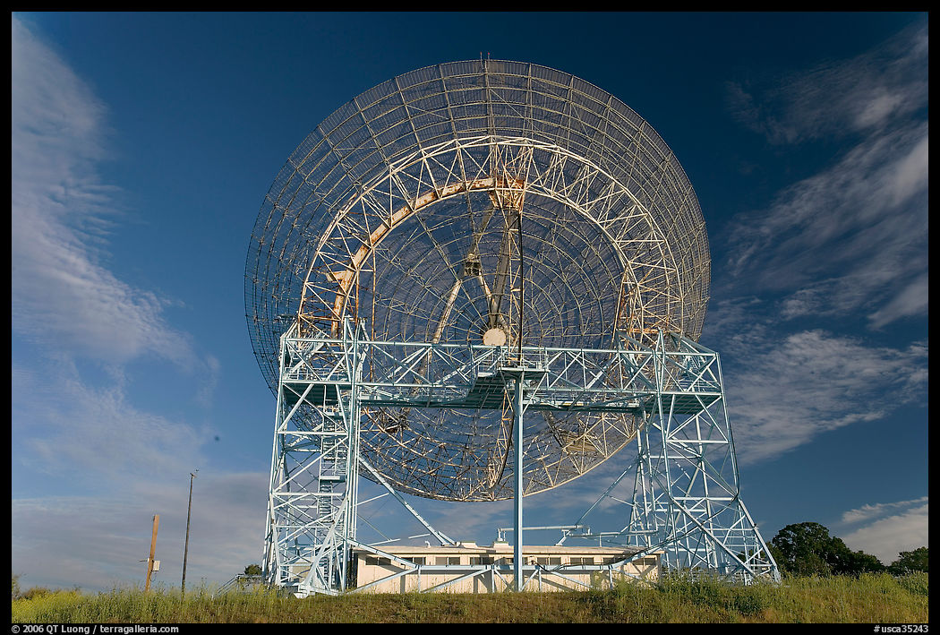 150ft parabolic reflector operated by SRI International. Stanford University, SF Bay area, California, USA