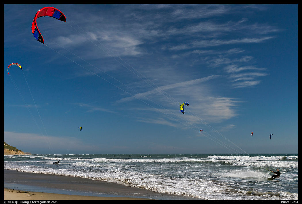Kite surfers and coastline, Waddell Creek Beach. SF Bay area, California, USA