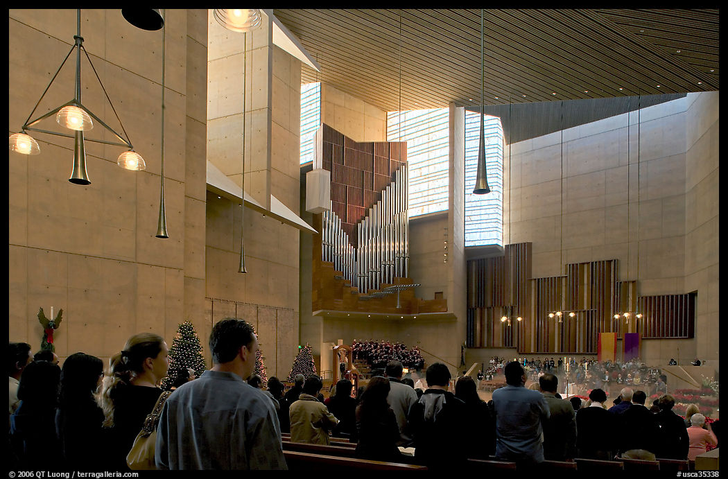 Interior of the Cathedral of our Lady of the Angels during Sunday service. Los Angeles, California, USA