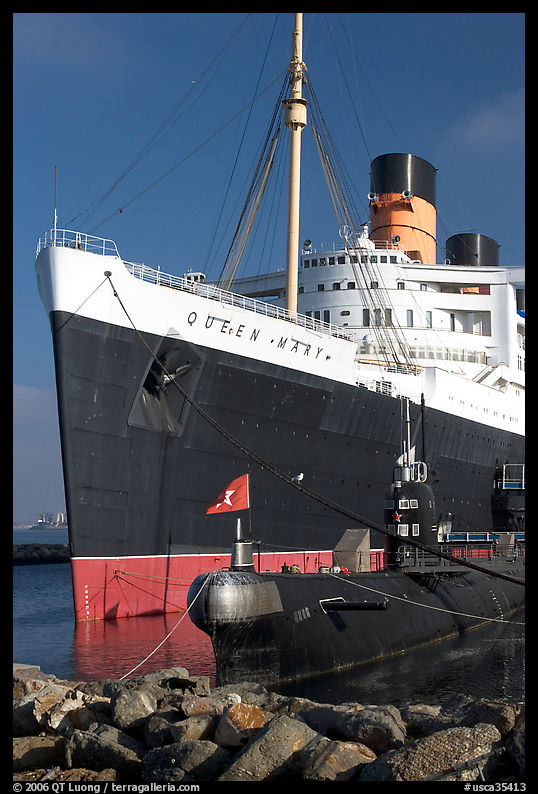 Queen Mary and Scorpion submarine. Long Beach, Los Angeles, California, USA