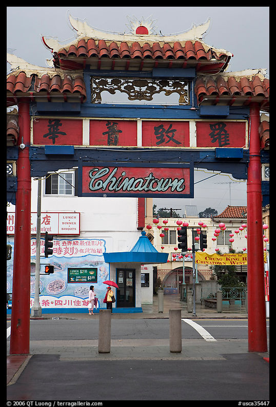 Gate, Chinatown. Los Angeles, California, USA