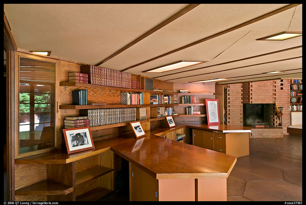 Hexagonally shaped desks in library, Hanna House. Stanford University, SF Bay area, California, USA