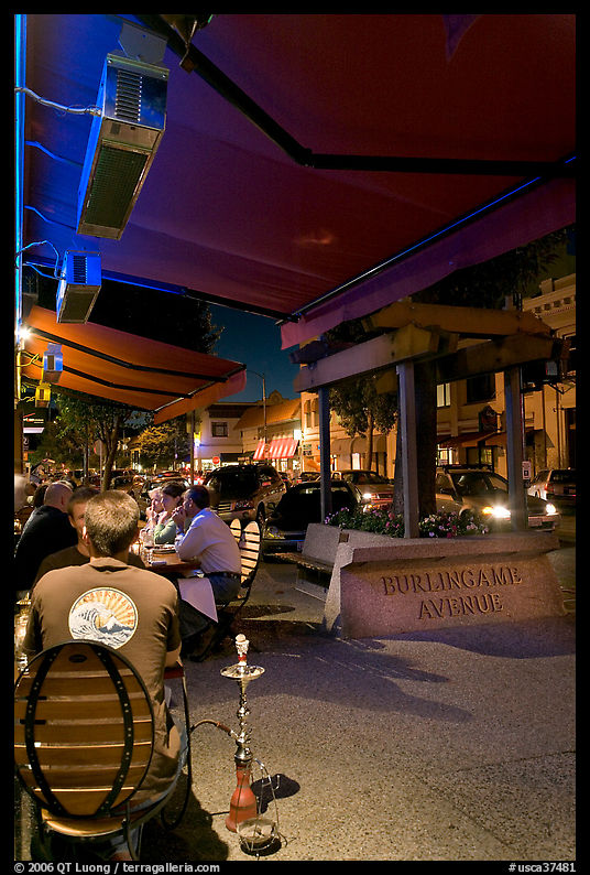 Restaurant terrace on Burlingame Avenue sidewalk. Burlingame, SF Bay area, California, USA