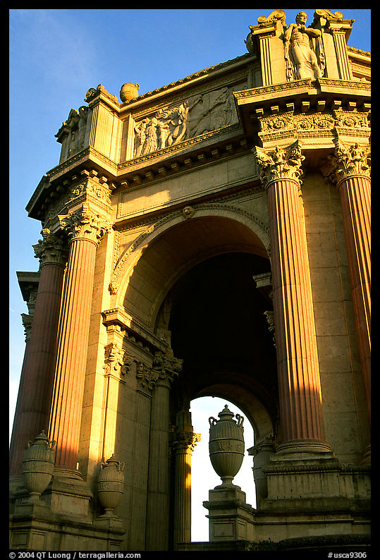 Rotunda of the Palace of Fine arts, late afternoon. San Francisco, California, USA