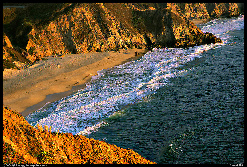 Beach near Devil's slide, sunset. San Mateo County, California, USA