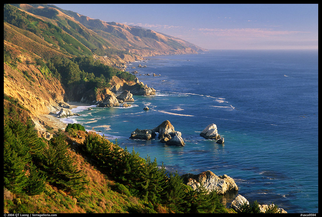 Costline from Partington Point, Julia Pfeiffer Burns State Park, late afternoon. Big Sur, California, USA