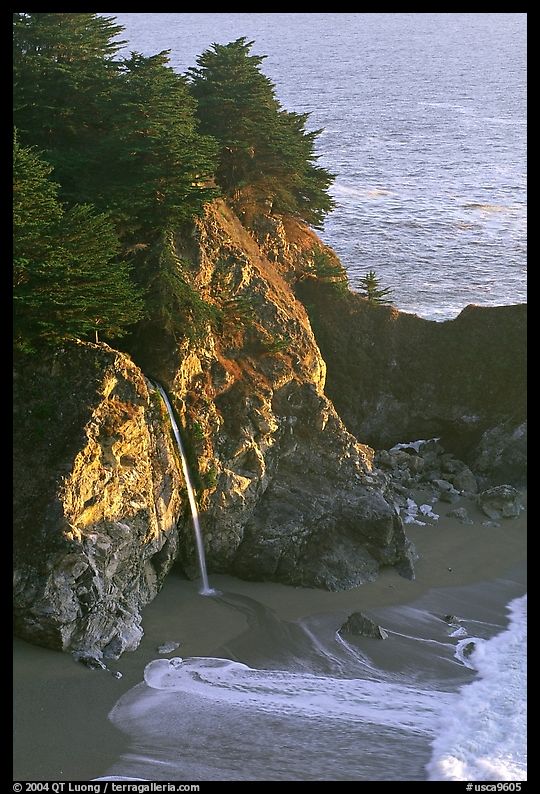 McWay Cove waterfall, late afternoon. Big Sur, California, USA