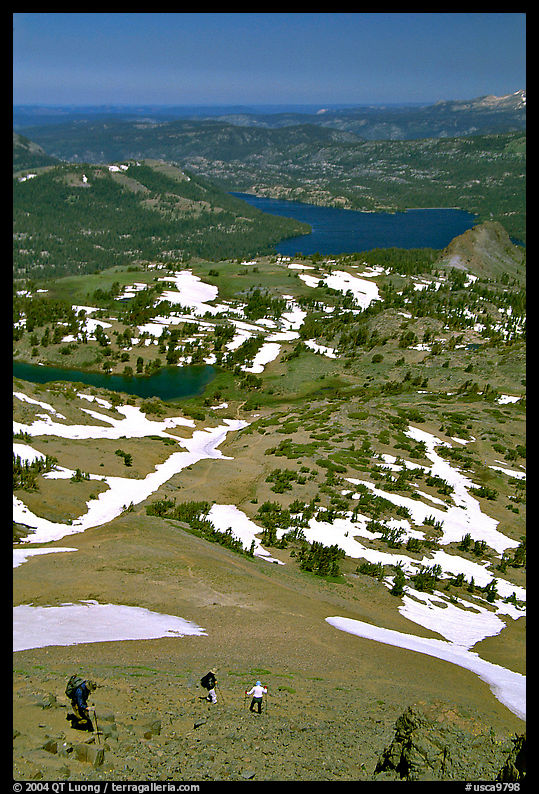 Hikers go down Round Top Mountain. Mokelumne Wilderness, Eldorado National Forest, California, USA