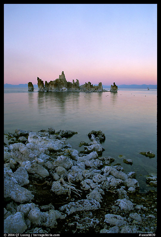 Tufa towers at dusk, South Tufa area. Mono Lake, California, USA