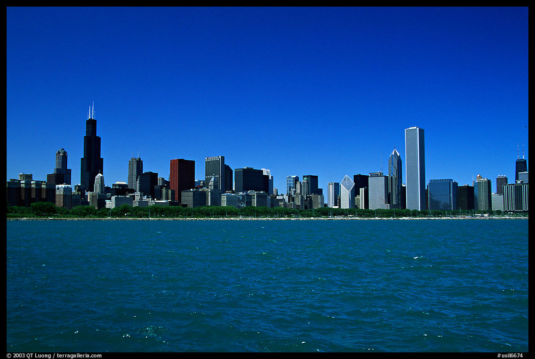 Skyline of the city above Lake Michigan, morning. Chicago, Illinois, USA