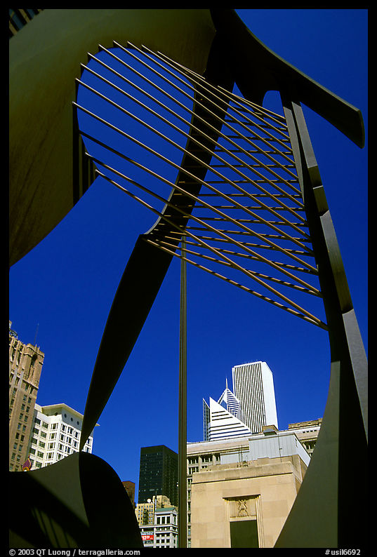 Public sculpture and buildings. Chicago, Illinois, USA