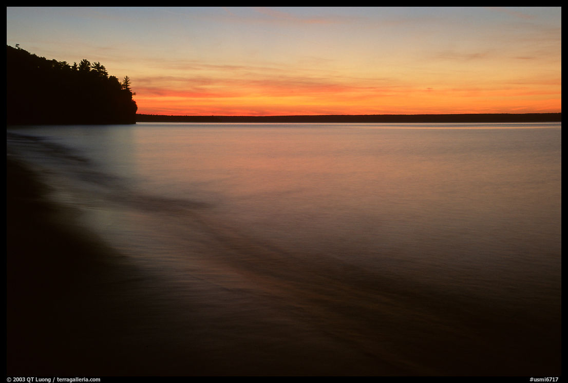 Sunset over Lake Superior, Pictured Rocks National Lakeshore. Upper Michigan Peninsula, USA
