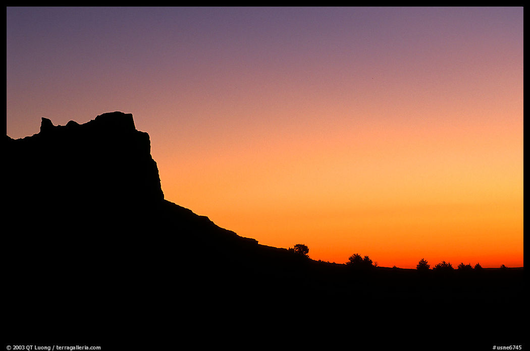 Scotts Bluff profile at sunrise. Scotts Bluff National Monument. Nebraska, USA
