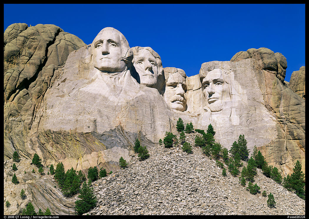 Monumental sculpture of US presidents carved in clif, Mount Rushmore National Memorial. South Dakota, USA
