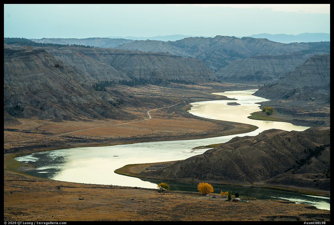 » Crossing the Missouri River by ferry in the middle of nowhere - from ...