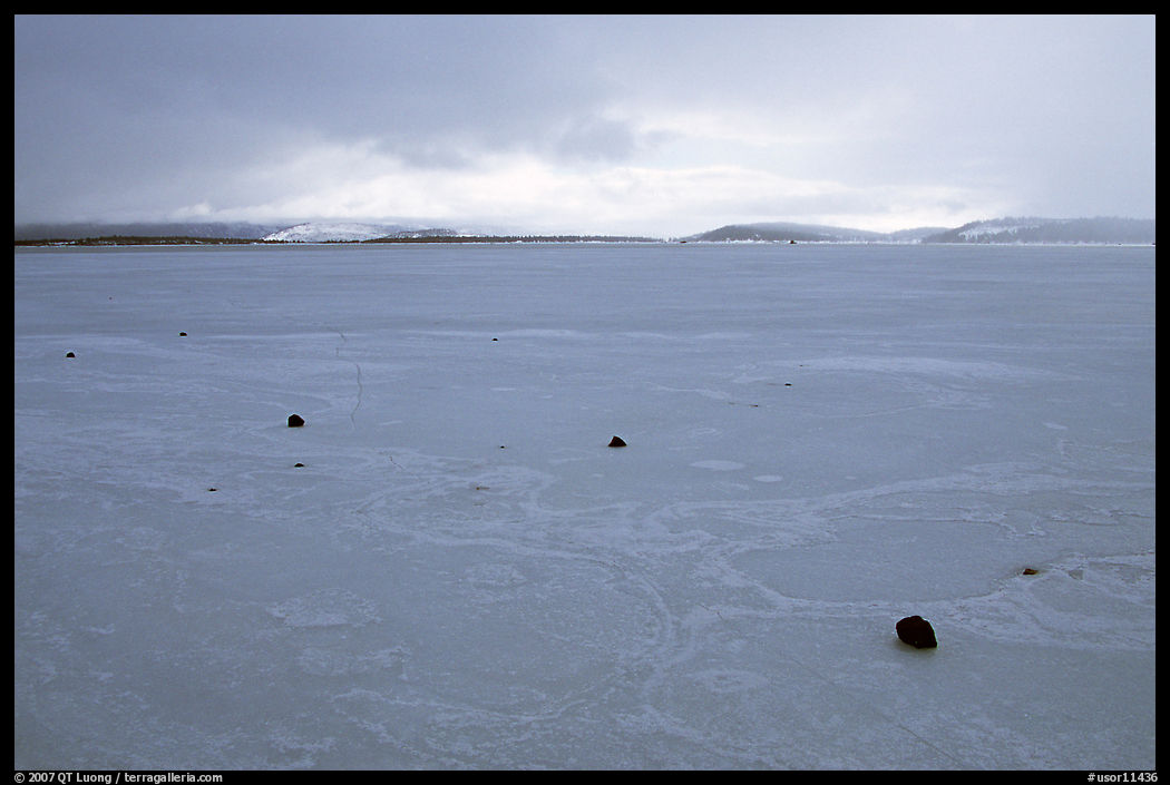 Frozen Klamath Lakes. Oregon, USA