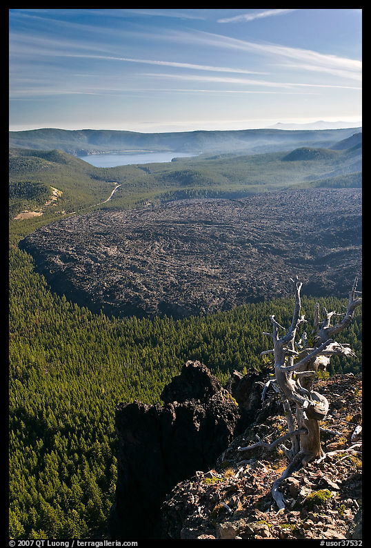East Lake and big obsidian flow from Paulina Peak. Newberry Volcanic National Monument, Oregon, USA