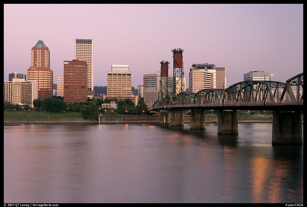 Skyline and Hawthorne Bridge, dawn. Portland, Oregon, USA