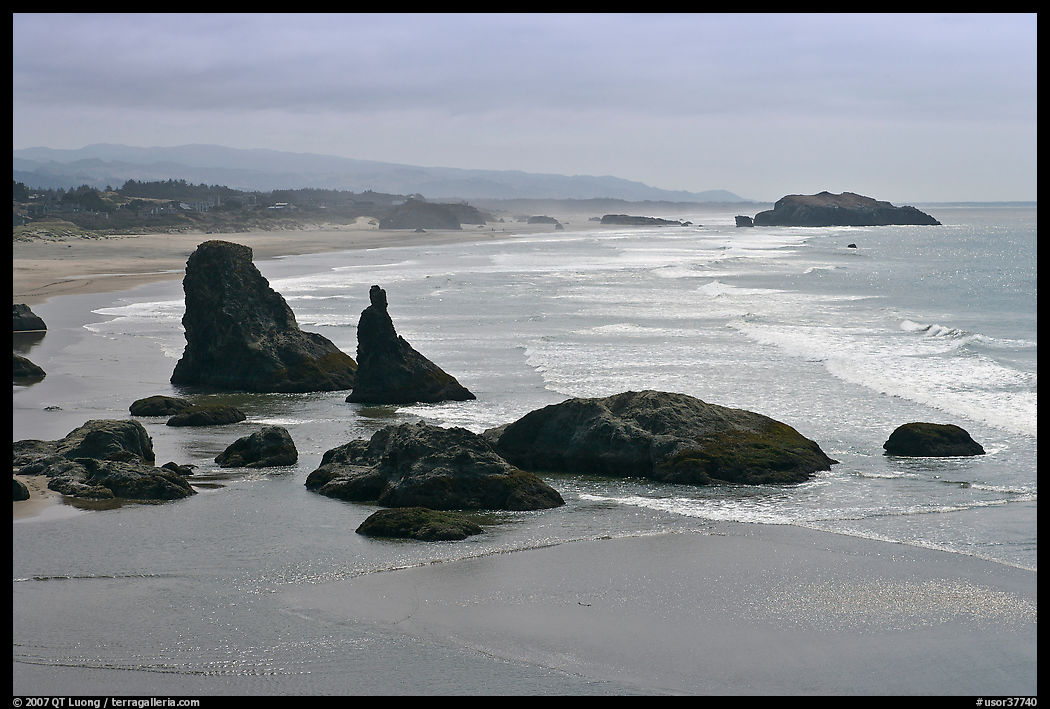 Sea stacks at Face Rock. Bandon, Oregon, USA