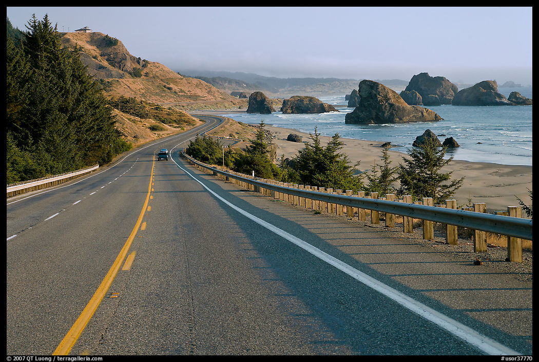 Oceanside road, Pistol River State Park. Oregon, USA