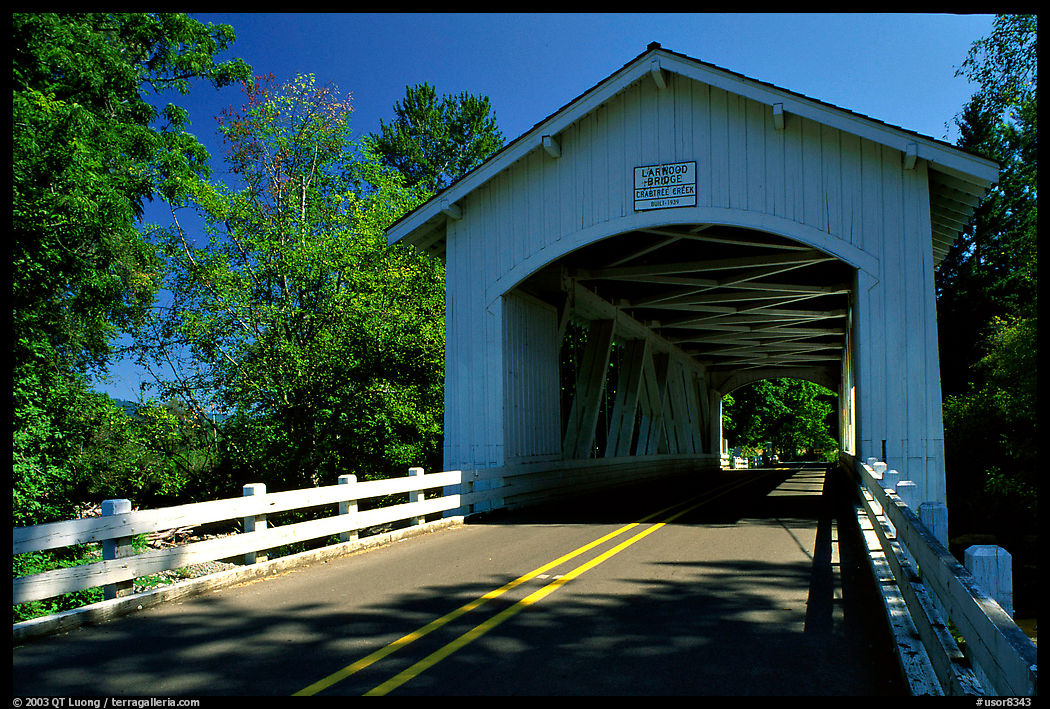 White covered bridge, Willamette Valley. Oregon, USA