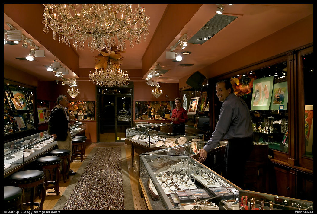 Jewelry and gallery during the gallery night. Hot Springs, Arkansas, USA