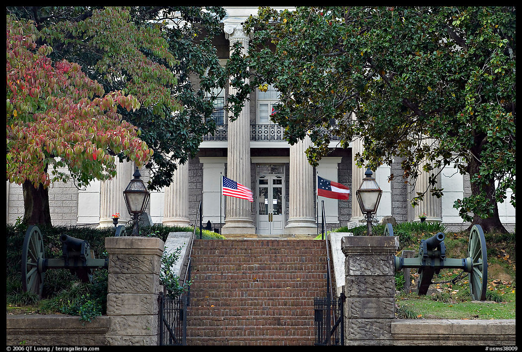 Cannons in front of the old courthouse museum. Vicksburg, Mississippi, USA