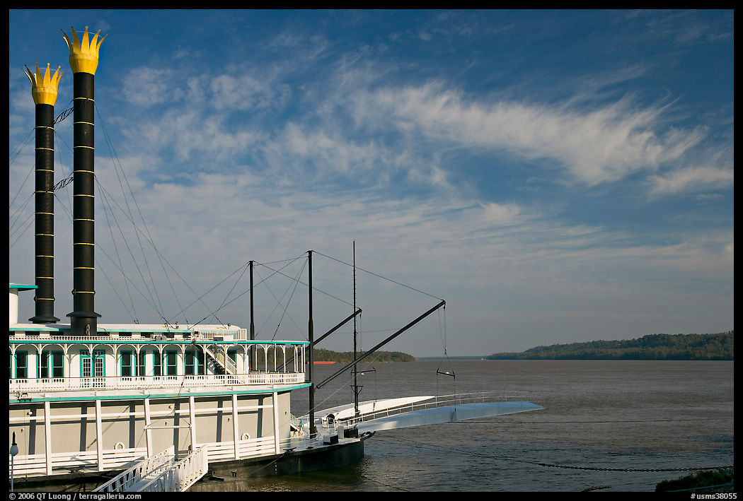 Riverboat and Mississippi River. Natchez, Mississippi, USA